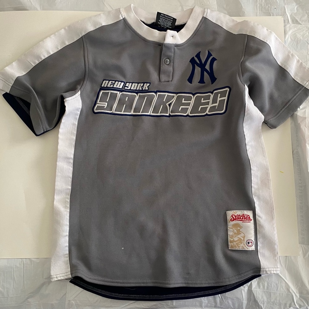 NY Yankees shirt